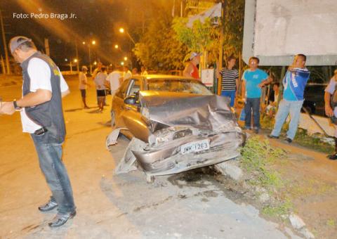 Crianças feridas e motorista bêbado em acidente na Av. Torquato Tapajós
